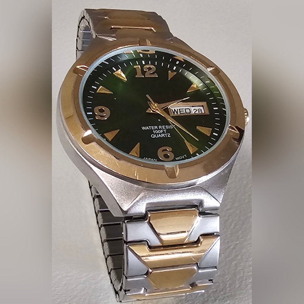 Men's Watch Green Face Gold and  Silver Tone Day/Date 100Ft-WR